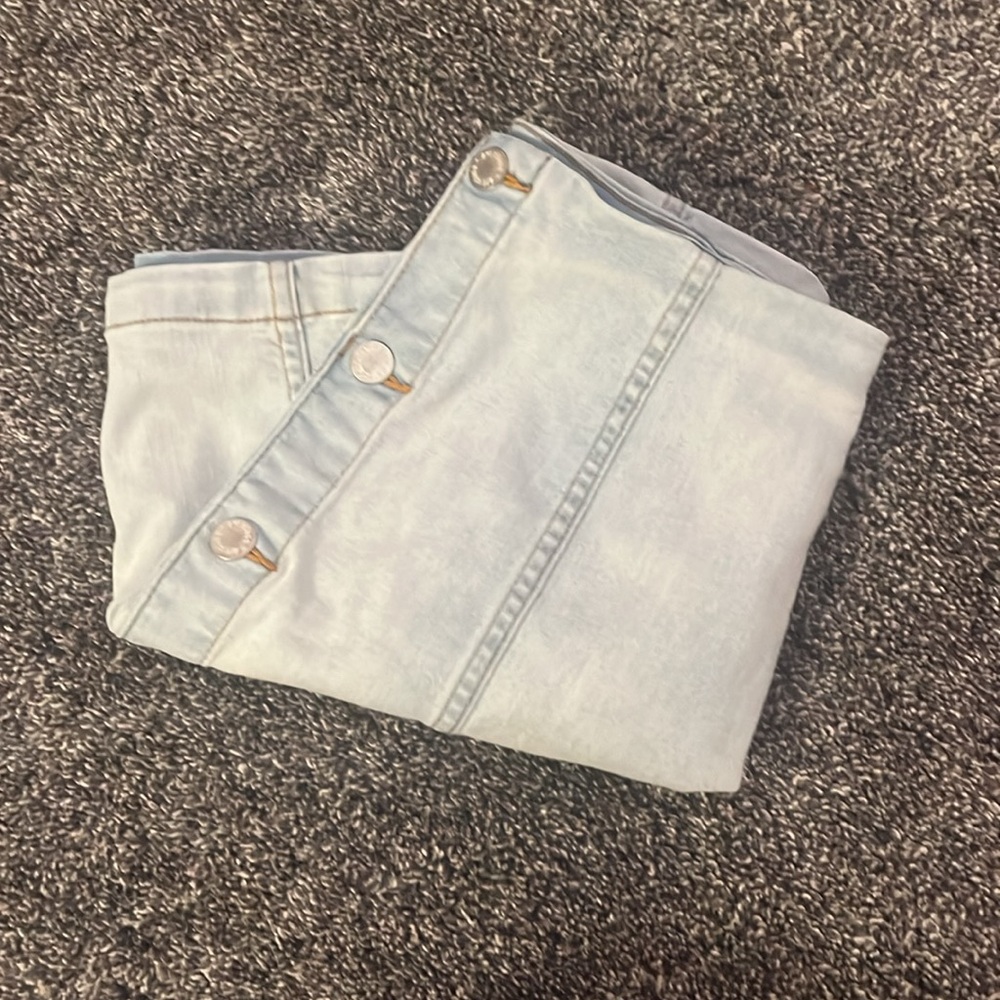 Art class denim skirt